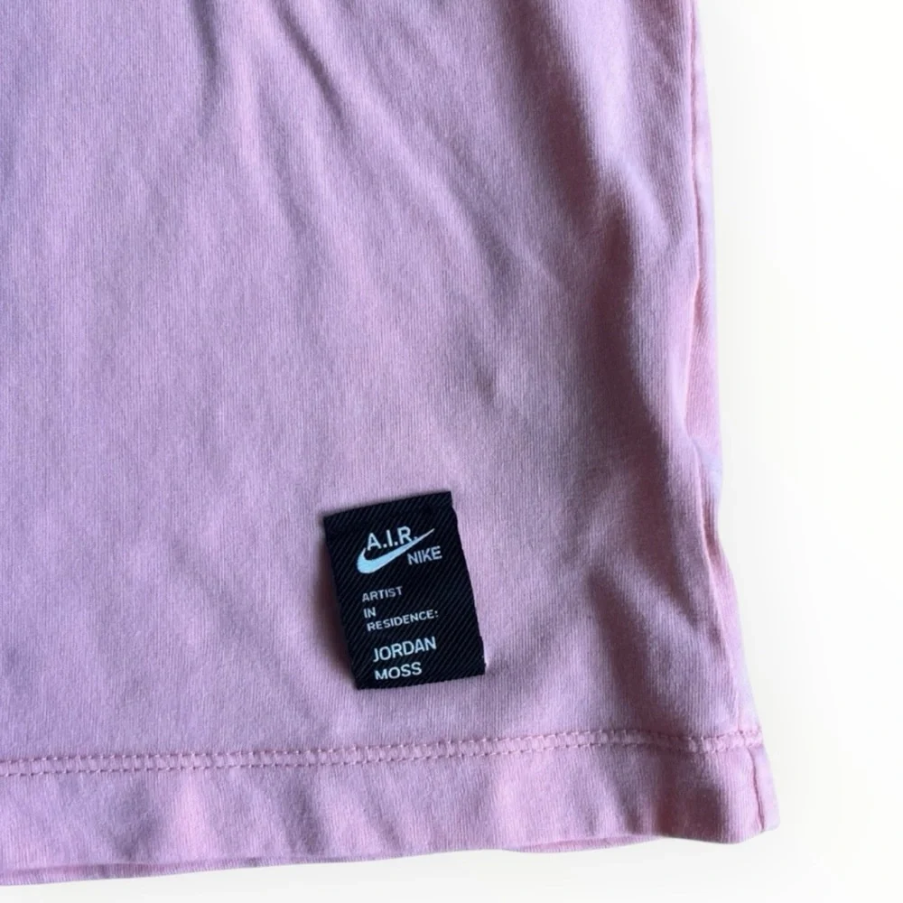 Nike Men’s M Dri Fit A.I.R. Artist In Residence T-Shirt Pink Jordan Moss Active - Picture 3 of 7